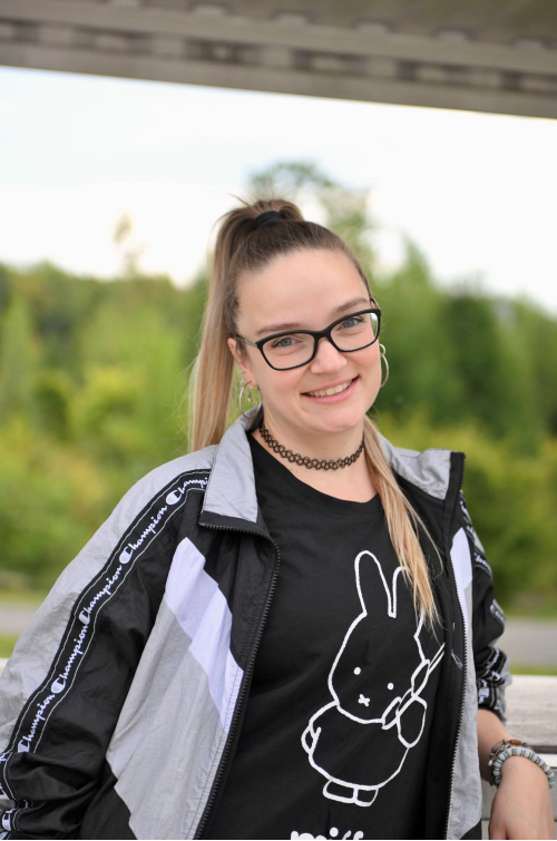 LYNA PARÉ ROUSSEL, PROFESSEURE