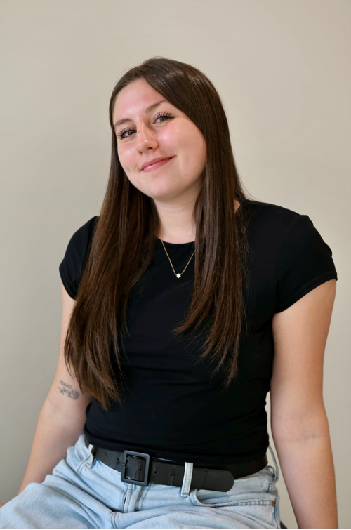 LIVIA D'AVERSA, PROFESSEURE