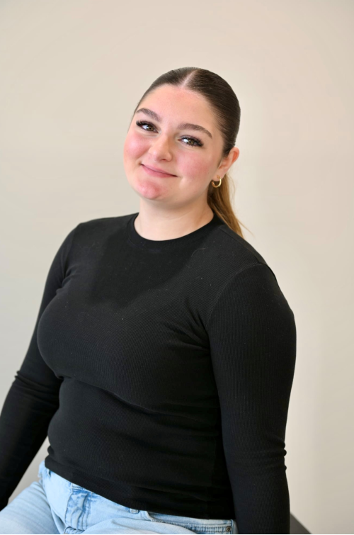 LEA BARIL, PROFESSEURE