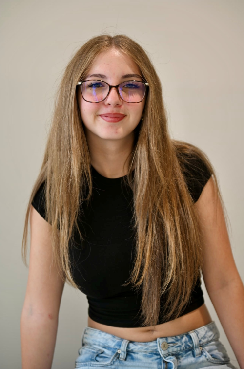 MAHÉE PONSINET  AIDE PROFESSEURE