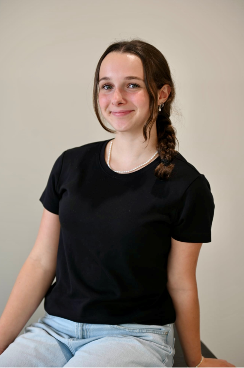 ALICE D, PROFESSEURE